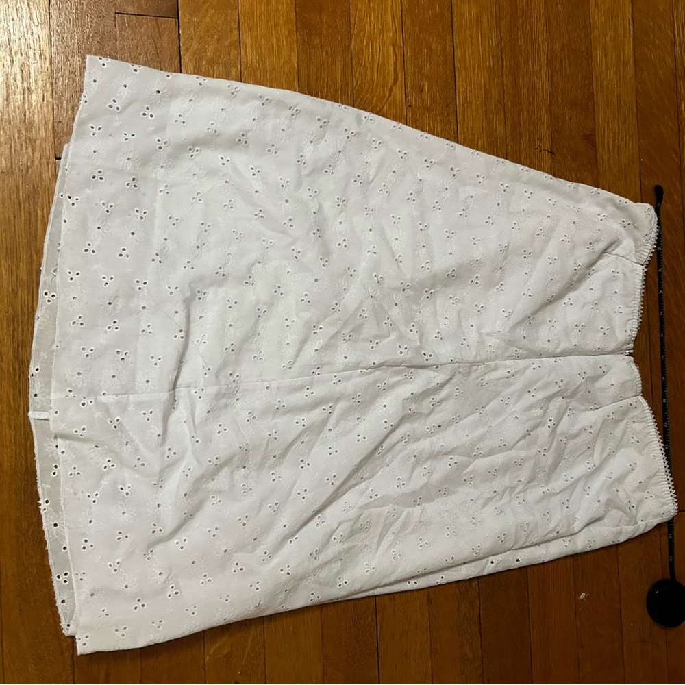 White eyelet skirt - Picture 3 of 3